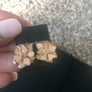 Beautiful peach flower earrings